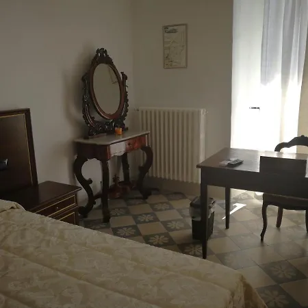 Il Berso Di Porta Catena فاستو